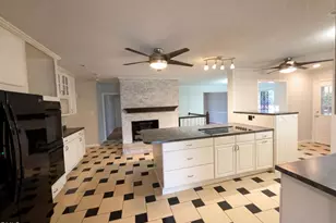 1843 Bryn Mawr Dr, Fayetteville, NC 28304 - Photo 9