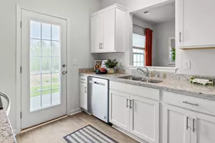 180 Moyer Dr, Graham, NC 27253 - Photo 9