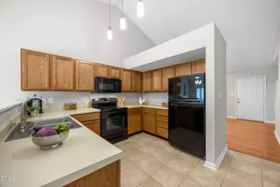 16 Crystal Oaks Court, Durham, NC 27707 - Photo 5