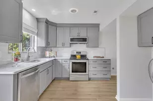 717 E Millbrook Rd, Raleigh, NC 27609 - Photo 5