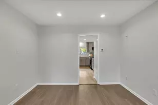 717 E Millbrook Rd, Raleigh, NC 27609 - Photo 11