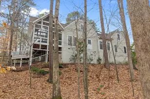 110 Linnaeus Pl, Chapel Hill, NC 27514 - Photo 5