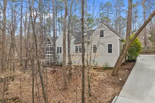 110 Linnaeus Pl, Chapel Hill, NC 27514 - Photo 3