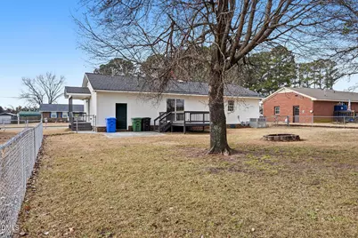 1120 W Pope Street, Benson, NC 27504 - Photo 31