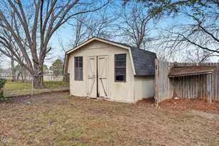 1120 W Pope St, Benson, NC 27504 - Photo 27