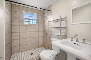 122 Washington St, Lumberton, NC 28358 - Photo 21