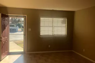 103 Old Spring Hill Ln, Fuquay-Varina, NC 27526 - Photo 5