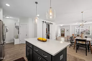 174 Bluffwood Ave, Chapel Hill, NC 27516 - Photo 11