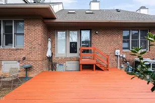 127 Essex Dr, Chapel Hill, NC 27514 - Photo 3