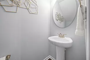 129 Longleaf Pine St, Clayton, NC 27527 - Photo 9