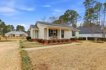 525 W Edwards Street, Princeton, NC 27569 - Photo 3