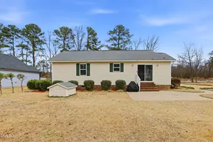 525 W Edwards St, Princeton, NC 27569 - Photo 7