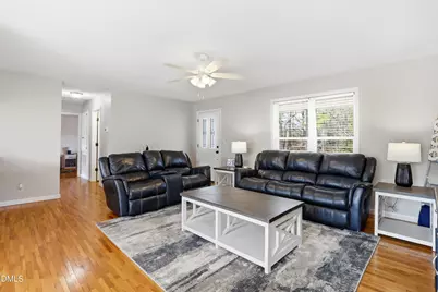 525 W Edwards Street, Princeton, NC 27569 - Photo 11