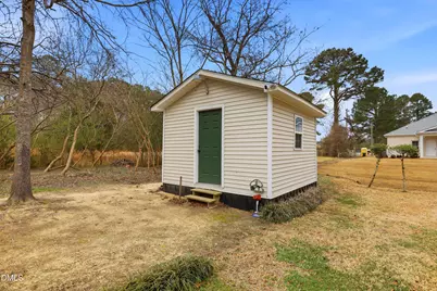 525 W Edwards Street, Princeton, NC 27569 - Photo 21