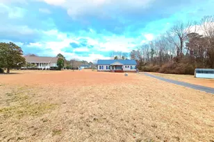 3909 La Varra Dr, Clayton, NC 27520 - Photo 3