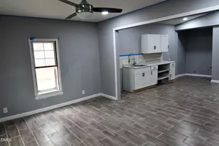 405 E Cole St, Dunn, NC 28334 - Photo 3