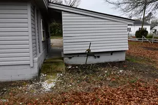 405 E Cole St, Dunn, NC 28334 - Photo 35