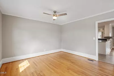 606 W Harnett Street, Benson, NC 27504 - Photo 11