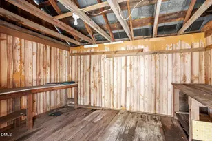 606 W Harnett St, Benson, NC 27504 - Photo 27