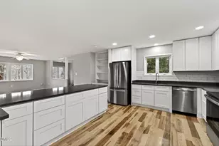 355 Tenney Cir, Chapel Hill, NC 27514 - Photo 13