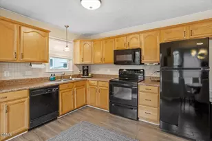 204 Charles St, Clayton, NC 27520 - Photo 7