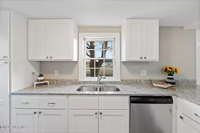 51 E Carroll Street, Turkey, NC 28393 - Photo 3