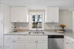 51 E Carroll St, Turkey, NC 28393 - Photo 3