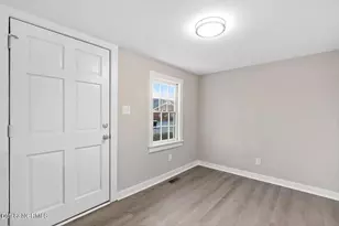 51 E Carroll St, Turkey, NC 28393 - Photo 5