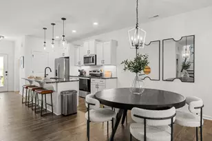 220 N District Ave, Clayton, NC 27527 - Photo 9