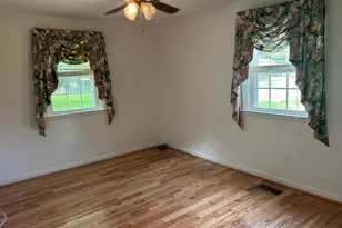 111 Colonial Dr, Clinton, NC 28328 - Photo 11