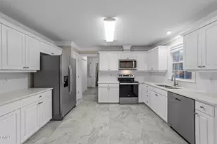 1325 Eagle Eye Ct, Fuquay Varina, NC 27526 - Photo 7