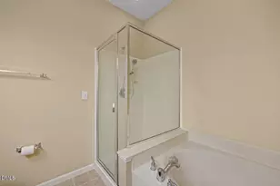 210 Chateau Pl, Chapel Hill, NC 27516 - Photo 27