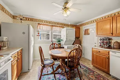 318 Lakeside Avenue, Burlington, NC 27217 - Photo 7