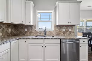 423 Planters Ridge Dr, Pikeville, NC 27863 - Photo 9