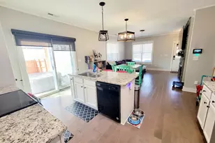 573 N O'Neil St, Clayton, NC 27520 - Photo 9