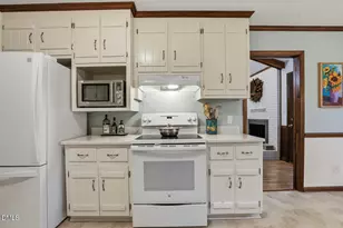 8421 Crowder Rd, Raleigh, NC 27603 - Photo 15