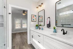 608 E Oakwood St, Mebane, NC 27302 - Photo 19