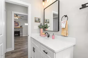 608 E Oakwood St, Mebane, NC 27302 - Photo 27