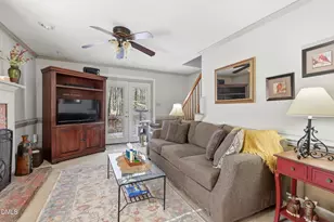 101 Hedgerow Ct, Cary, NC 27513 - Photo 3