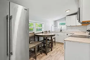 501 Apple St, Burlington, NC 27217 - Photo 3