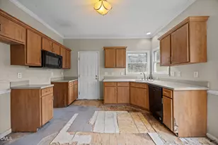 3200 Daingerfield Dr, Raleigh, NC 27616 - Photo 13