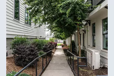 1610 Draper View Loop #101, Raleigh, NC 27608 - Photo 7