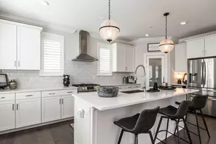 1610 Draper View Loop, Raleigh, NC 27608 - Photo 3