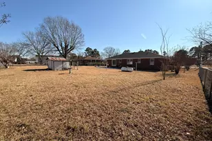 110 Linda St, Princeton, NC 27569 - Photo 3