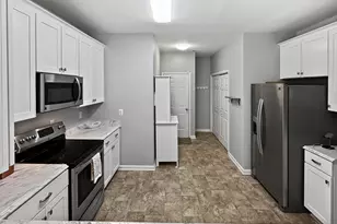 8221 Hempshire Pl, Raleigh, NC 27613 - Photo 9