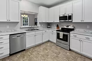 8221 Hempshire Pl, Raleigh, NC 27613 - Photo 7