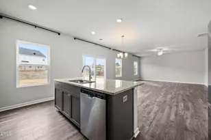 456 Hallingsfield Wy, Zebulon, NC 27597 - Photo 19