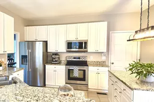 12200 Freemont Ln, Raleigh, NC 27613 - Photo 15