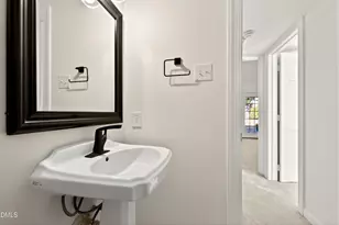 1001 Pebblebrook Dr, Raleigh, NC 27609 - Photo 29