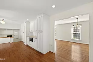 1001 Pebblebrook Dr, Raleigh, NC 27609 - Photo 15